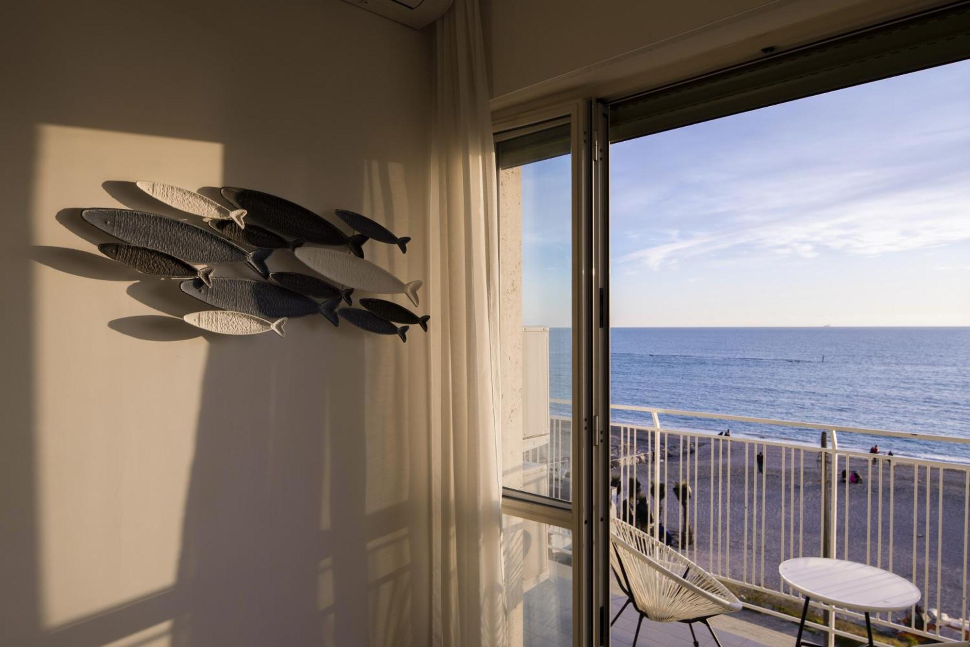 Cas' A Mare - Beachfront Luxury Suites Salerno Exterior foto