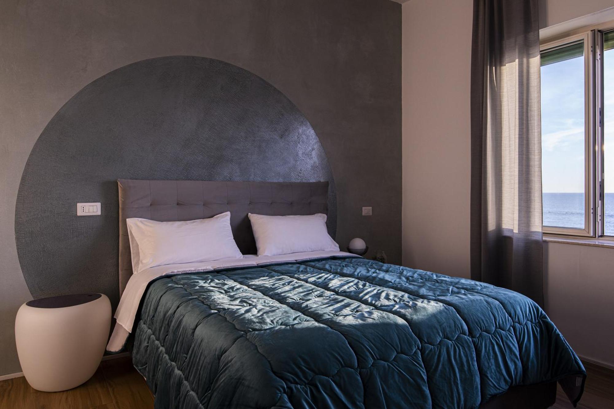 Cas' A Mare - Beachfront Luxury Suites Salerno Exterior foto