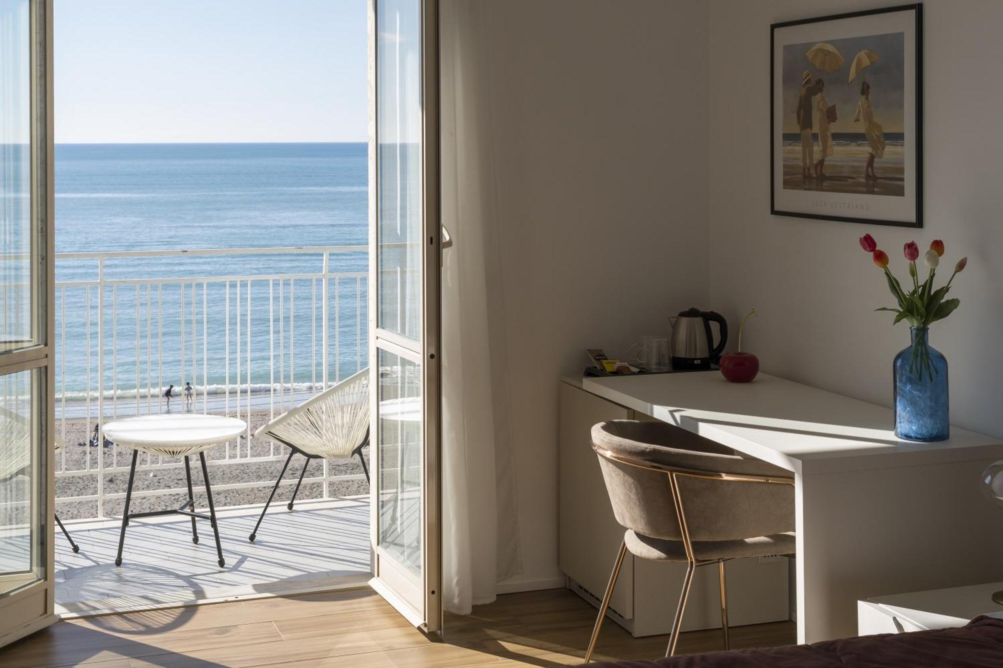 Cas' A Mare - Beachfront Luxury Suites Salerno Exterior foto